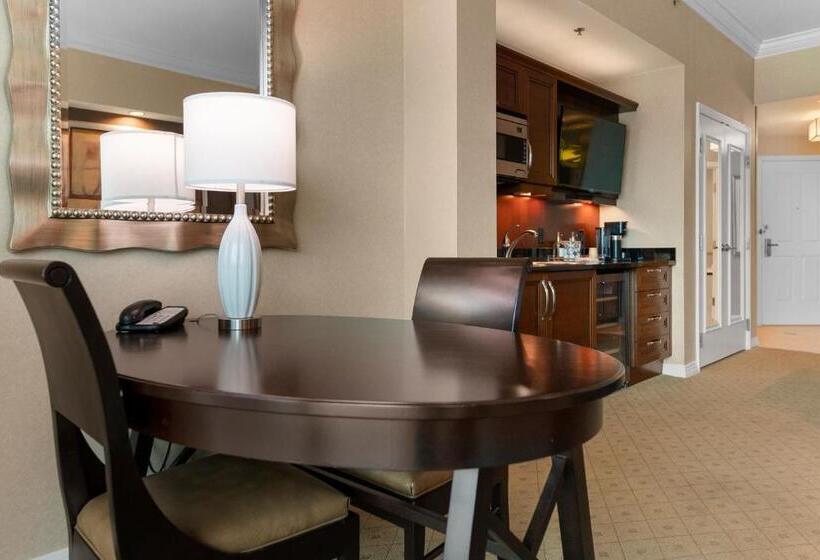 فندق Lucky Gem Penthouse & Luxury Suites At Signature Resort, Balcony Strip View 2605