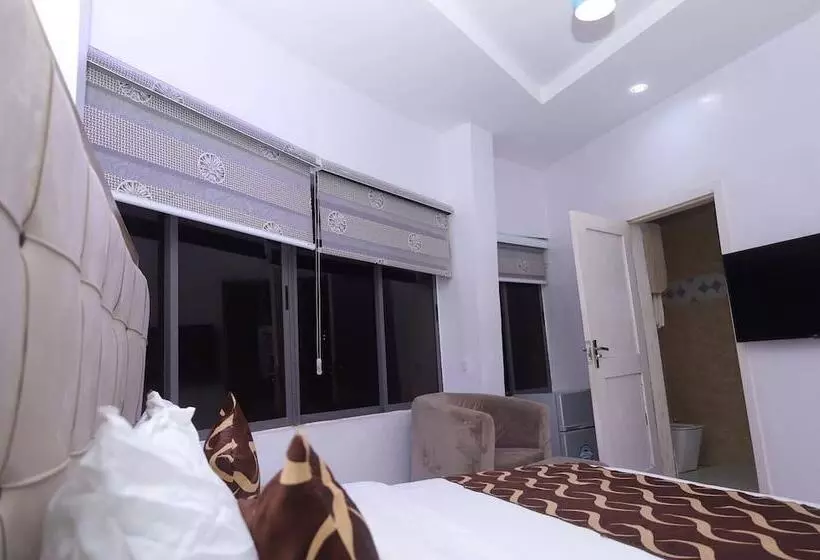 Hotelli The Paradise Beach Resort And Apartment