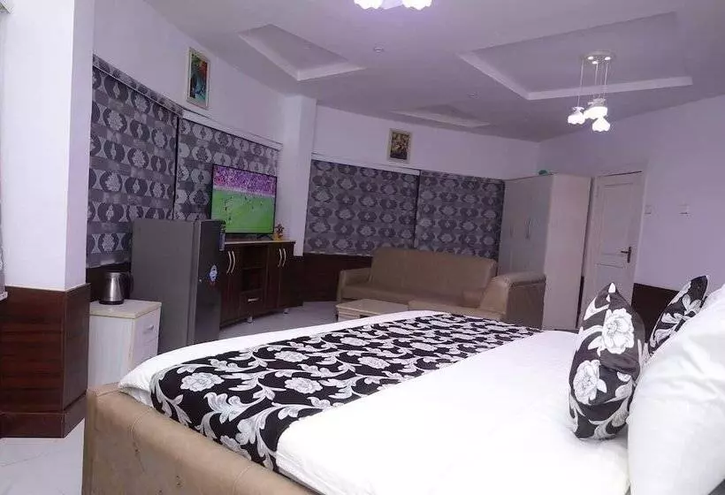 Hotelli The Paradise Beach Resort And Apartment