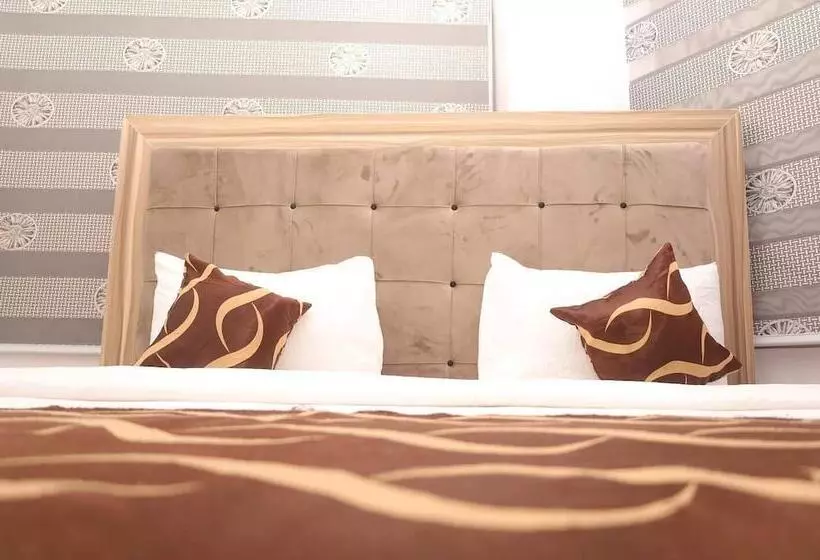 Hotelli The Paradise Beach Resort And Apartment