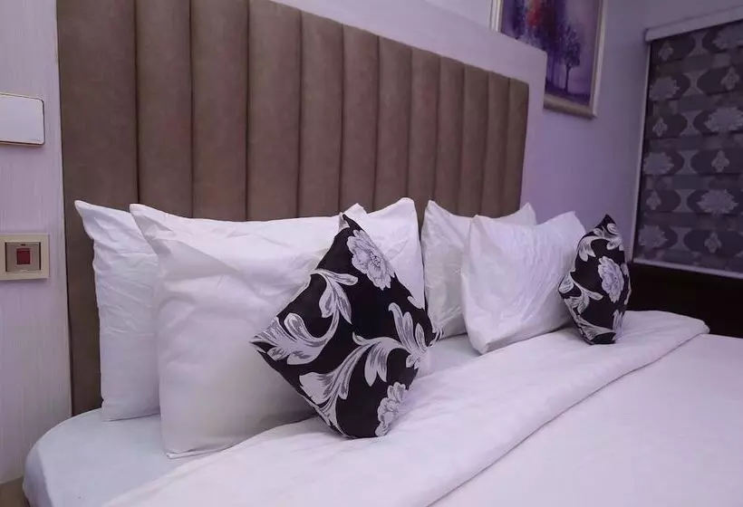 Hotelli The Paradise Beach Resort And Apartment