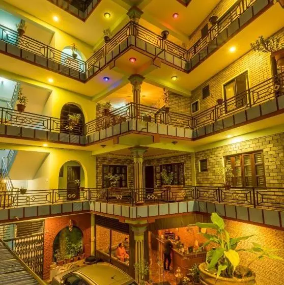 هتل Stone House