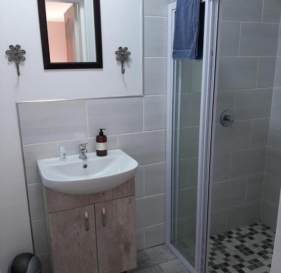 بنسيون Lafenis Selfsorg