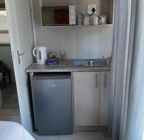 بنسيون Lafenis Selfsorg