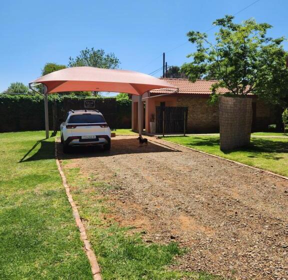 بنسيون Lafenis Selfsorg