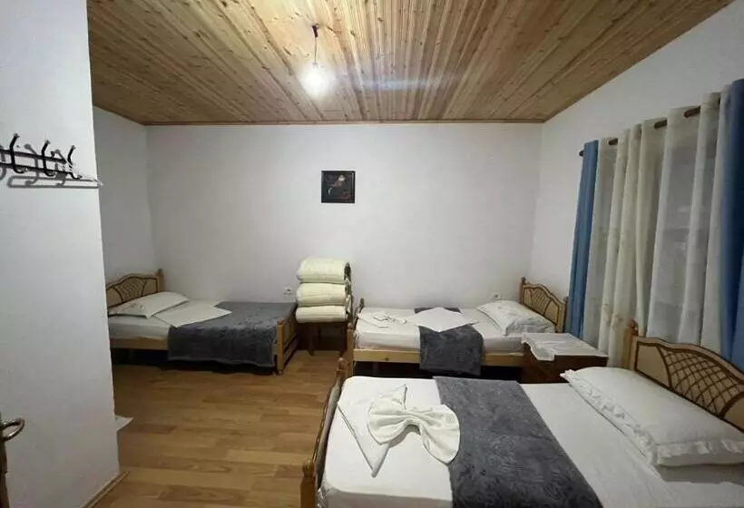 Majatalo Mikel Center Theth Guesthouse