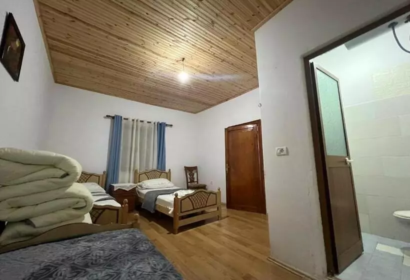Majatalo Mikel Center Theth Guesthouse