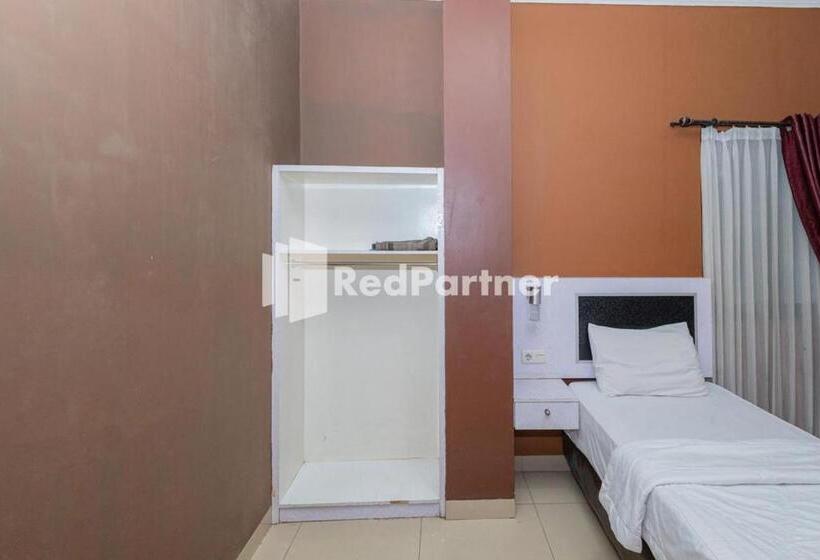 Star Hotel Jaksa Mitra Reddoorz