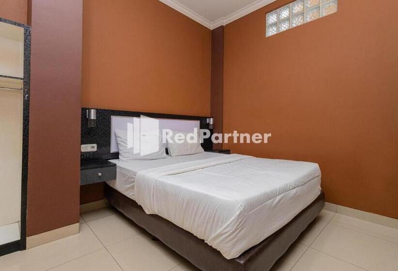 Star Hotel Jaksa Mitra Reddoorz