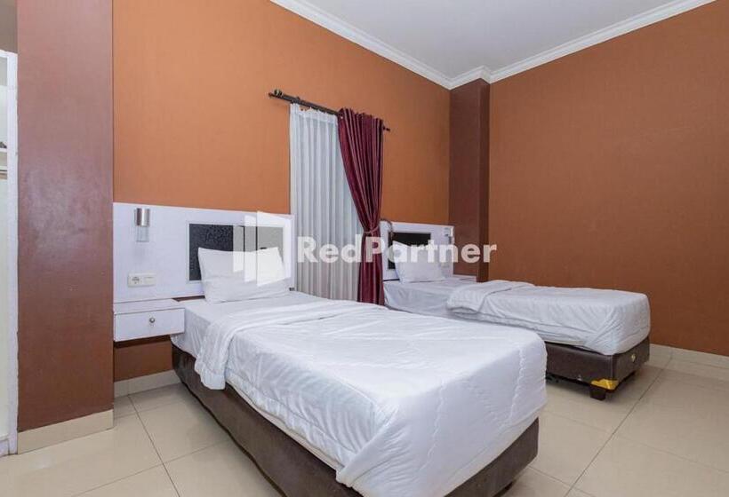 Star Hotel Jaksa Mitra Reddoorz