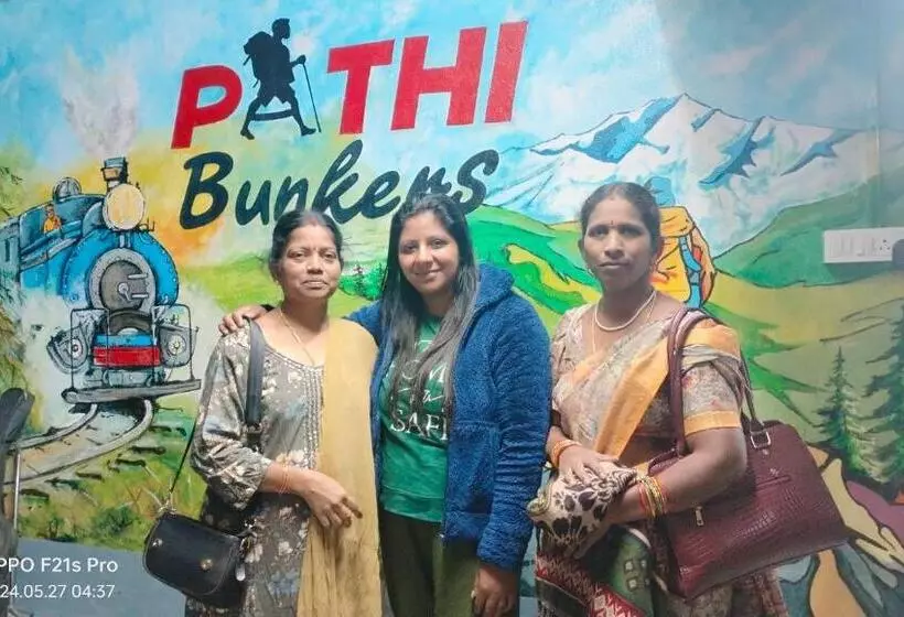 Albergue Pathi Bunkers