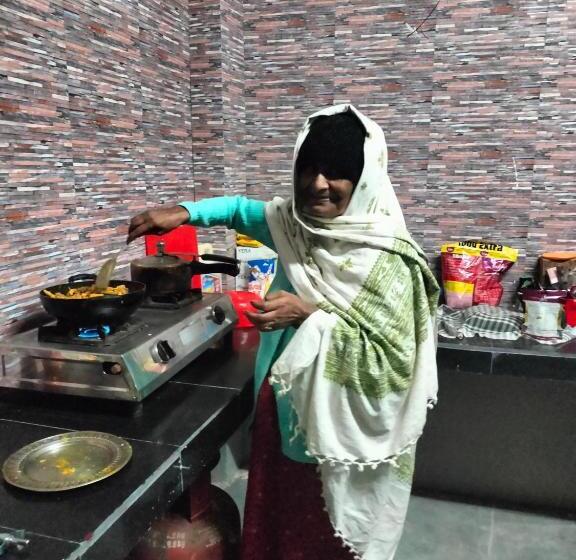 Hostel Pathi Bunkers