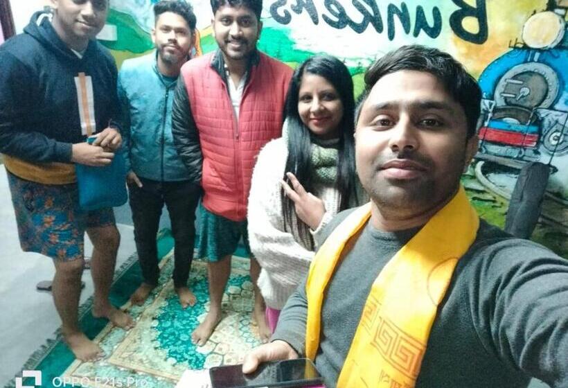 Hostel Pathi Bunkers