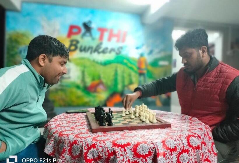 Hostel Pathi Bunkers