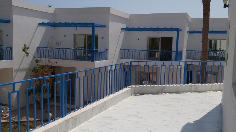 Apartment 2 Bedrooms At Mirage Bay