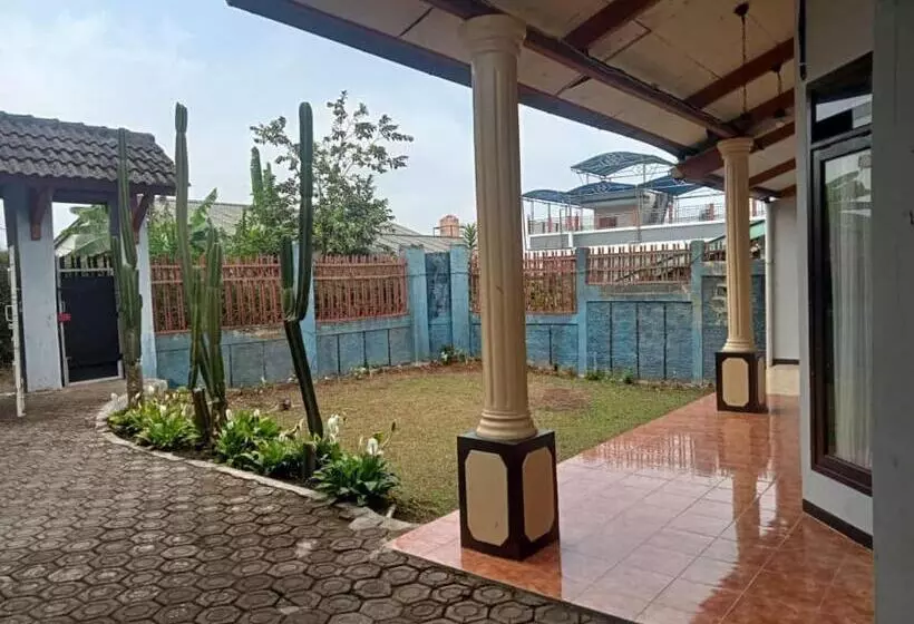 Bed and Breakfast Villa Matahari