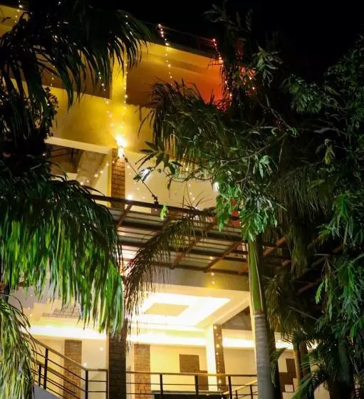 ホテル Amarkantak Inn & Maikal Restaurant