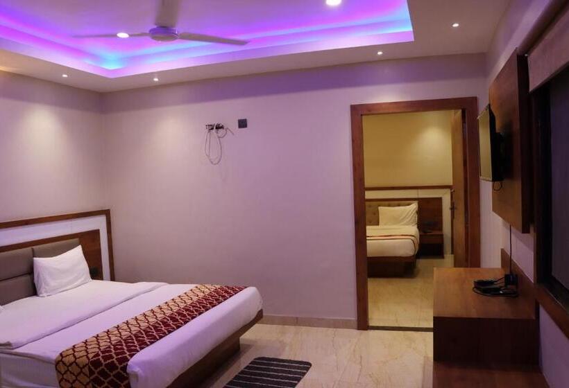 酒店 Amarkantak Inn & Maikal Restaurant