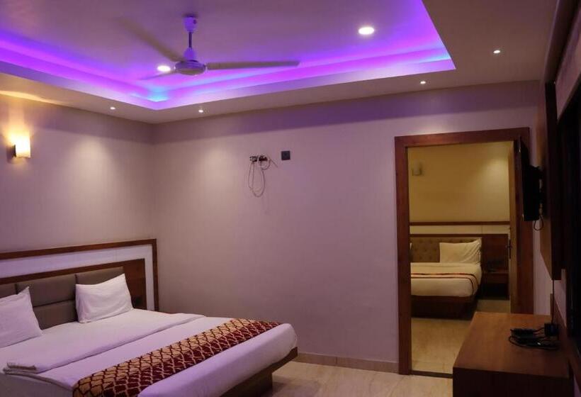 酒店 Amarkantak Inn & Maikal Restaurant