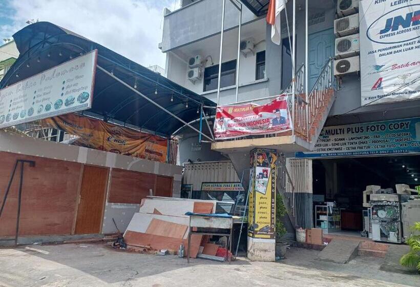 Otel Oyo 93090 Multi Plus Inn