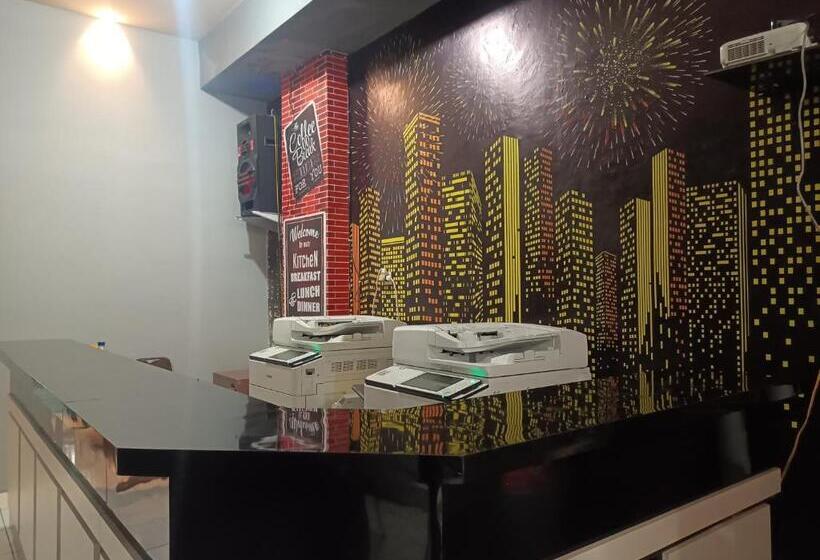 Otel Oyo 93090 Multi Plus Inn