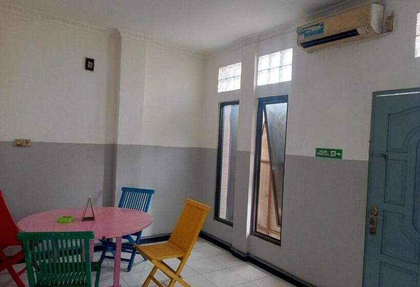 Otel Oyo 93090 Multi Plus Inn