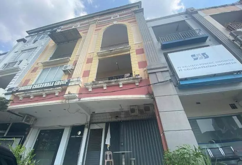 Hotelli Oyo 93131 Mamapapahouse