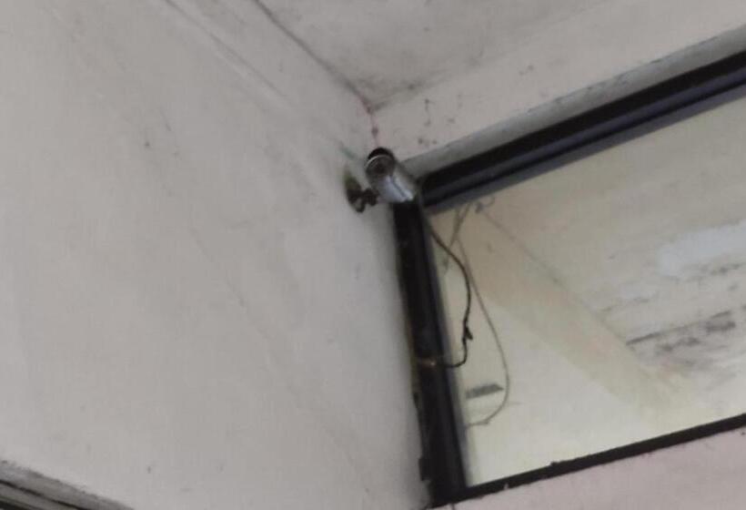 호텔 Oyo 93159 Homestay Sehat