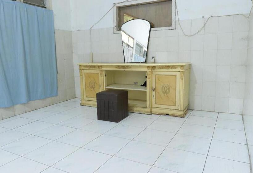 호텔 Oyo 93159 Homestay Sehat