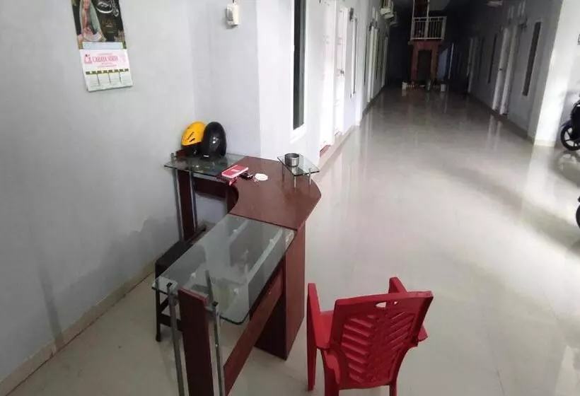 ホテル O Wisma Syariah Dian Near Pare Pare