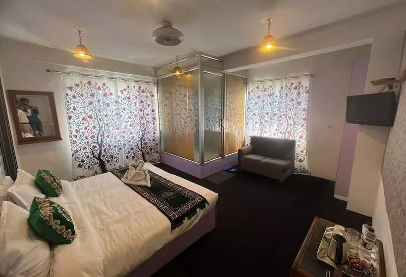 ホテル Budshah Residency, Srinagar