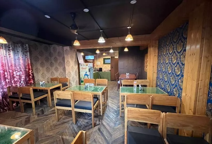 ホテル Budshah Residency, Srinagar