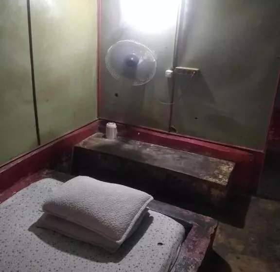 هتل Spot On 93104 Barak Tambunan