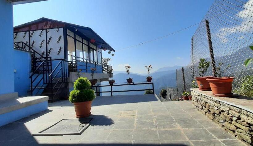 پانسیون Dream Home Guest House