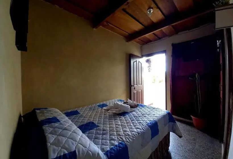 پانسیون Casa Jireh