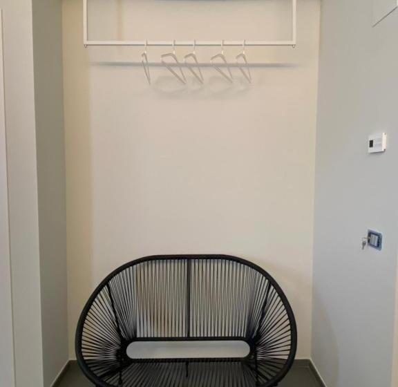 تختخواب و صبحانه Etna Stone