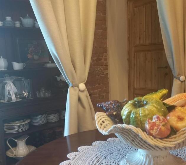 ベッドアンドブレックファースト La Boheme