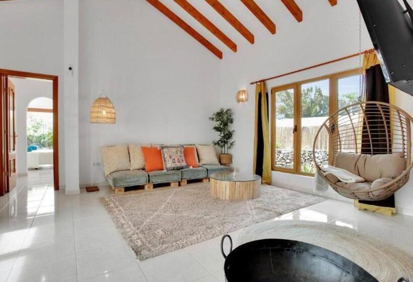 تختخواب و صبحانه Villa Amrita