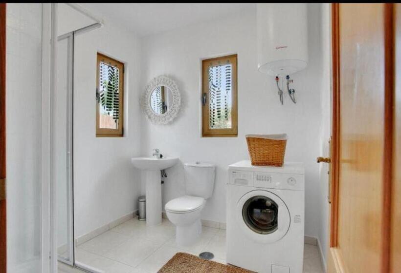 تختخواب و صبحانه Villa Amrita