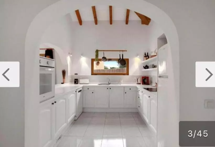 تختخواب و صبحانه Villa Amrita