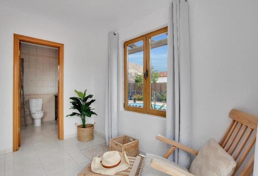 تختخواب و صبحانه Villa Amrita