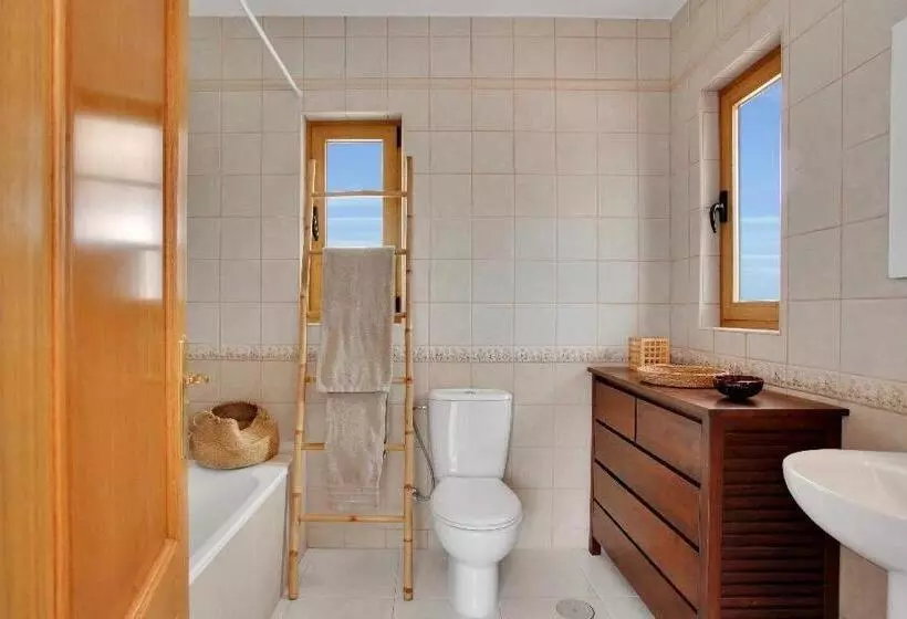 تختخواب و صبحانه Villa Amrita