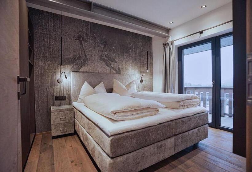 Elements By Heigenhauser