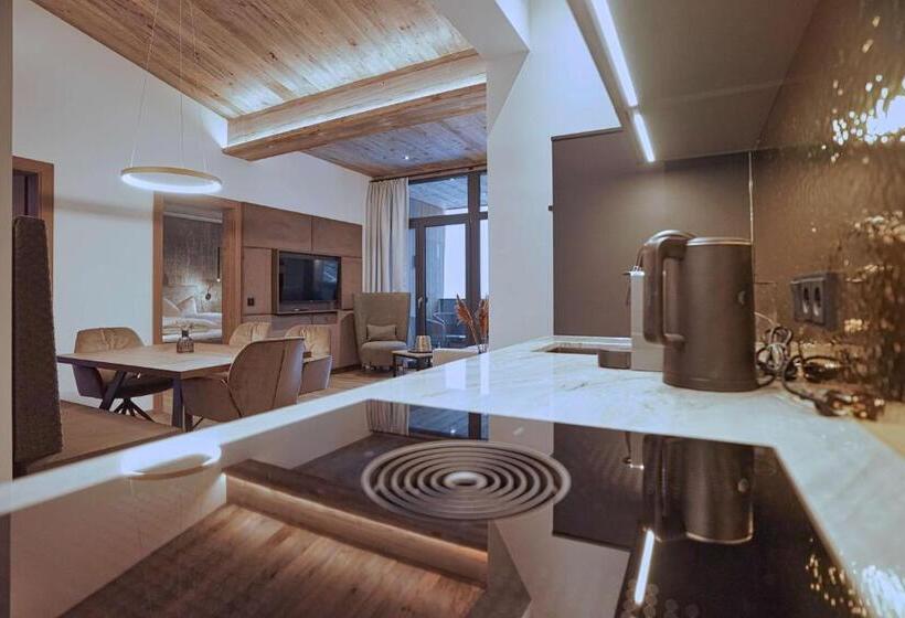 Elements By Heigenhauser