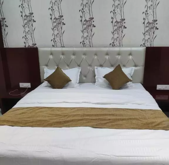 ホテル Praj Paradise