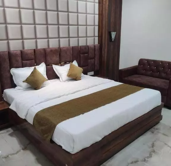 ホテル Praj Paradise