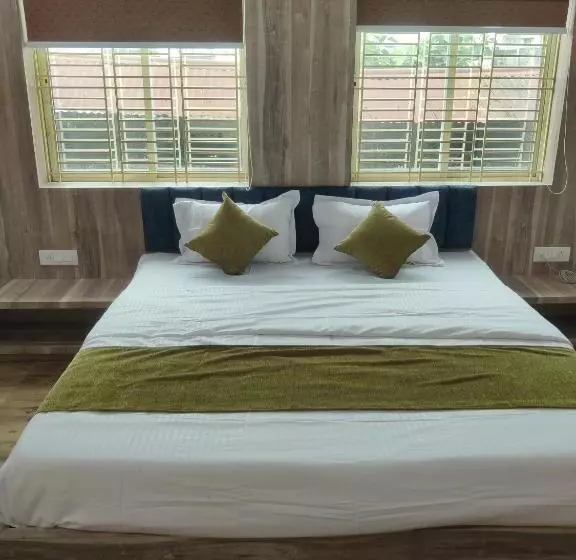 ホテル Praj Paradise