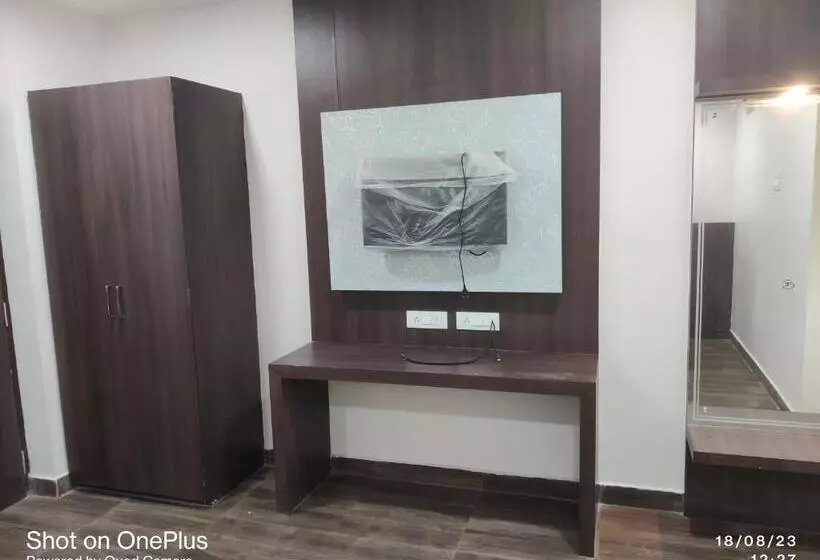 ホテル Praj Paradise