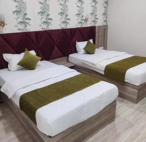 ホテル Praj Paradise