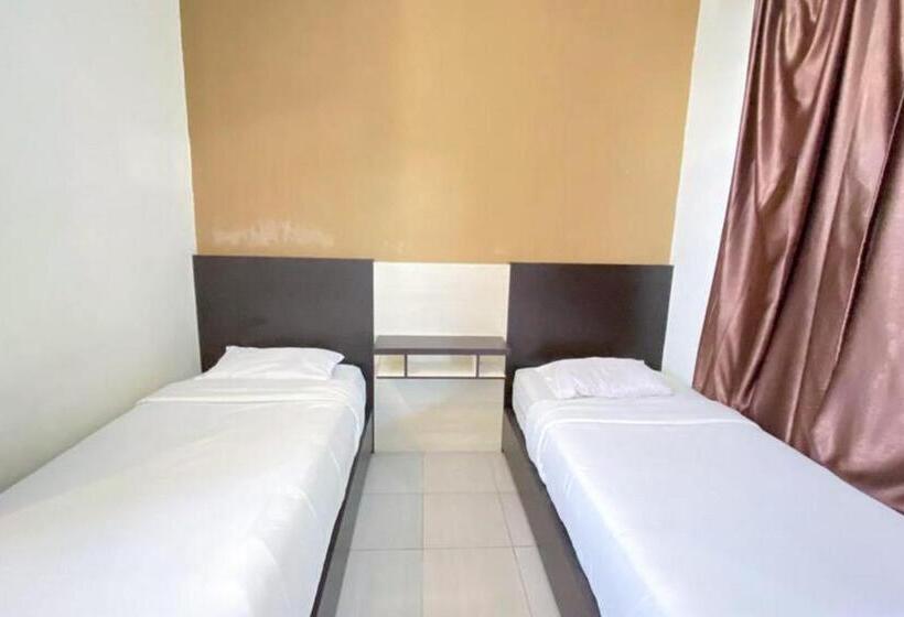 Hotel Reddoorz Syariah @ Jalan Jendral Sudirman Pekanbaru